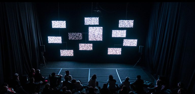 image du dispositif - installation Live dream - Justine Emard & Jean-Emmanuel Rosnet