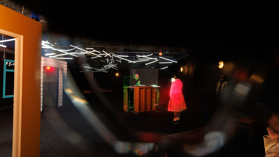 Photo de l'installation immersive Noire